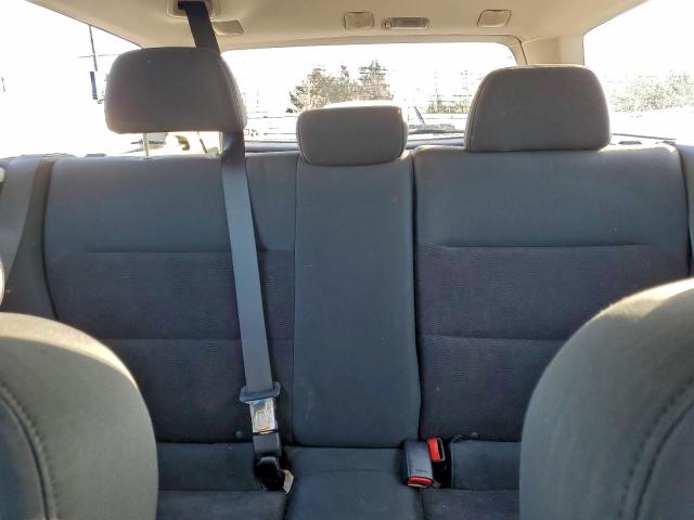 Subaru Outback 2.5i Image 7