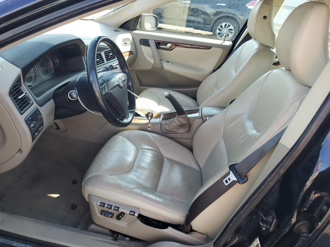 Volvo S60 2.5t Image 5