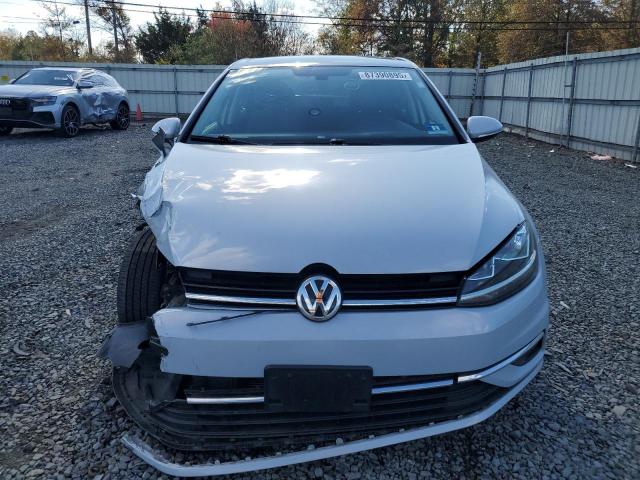 Volkswagen Golf Image 6