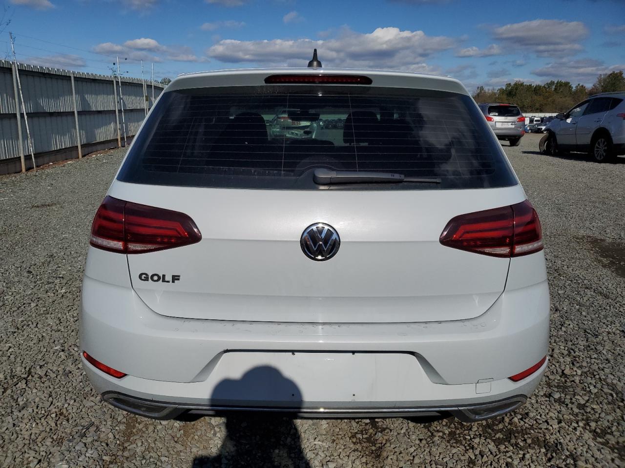 Volkswagen Golf Image 5