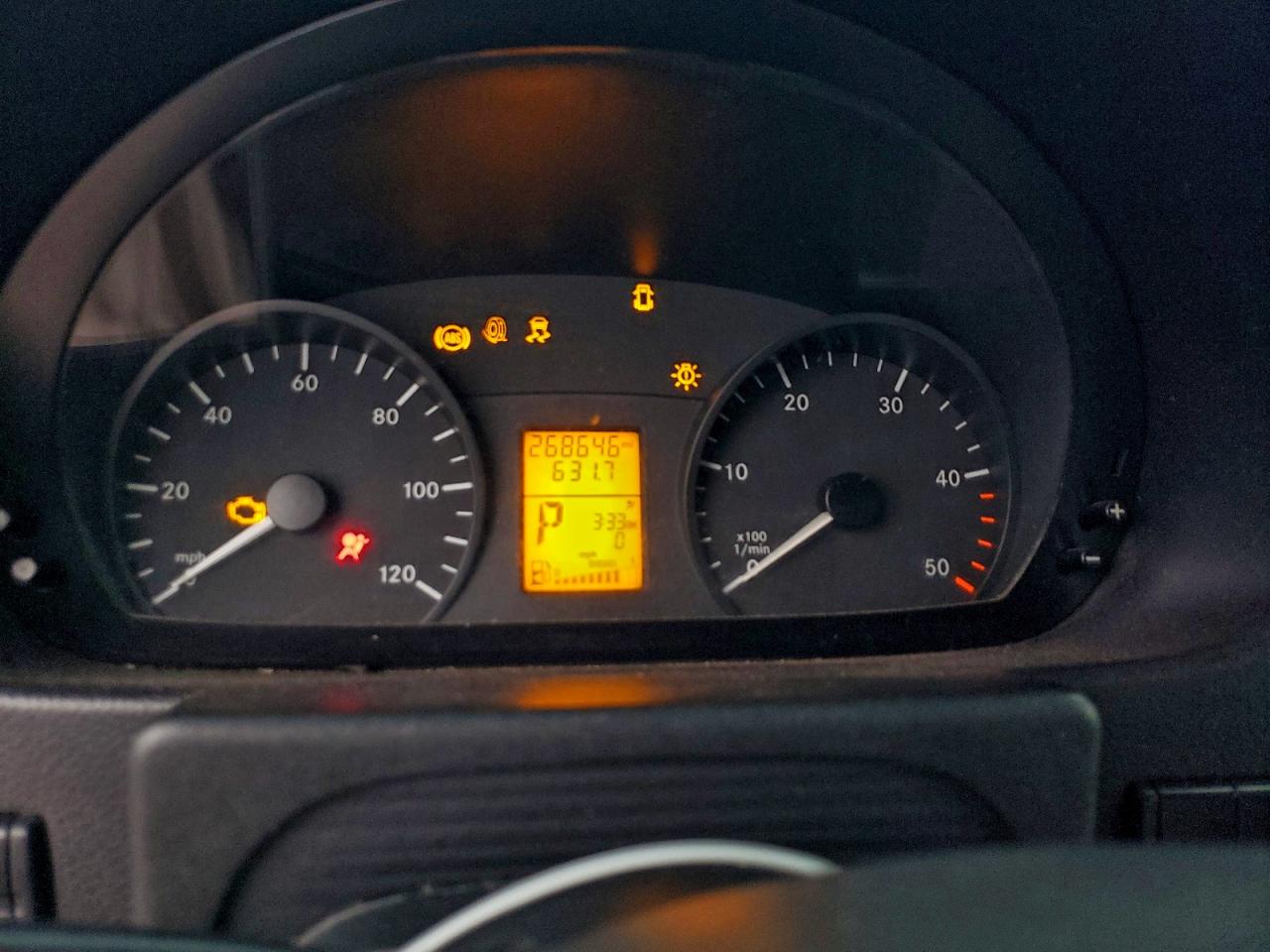 Mercedes-Benz Sprinter 3500 Image 9