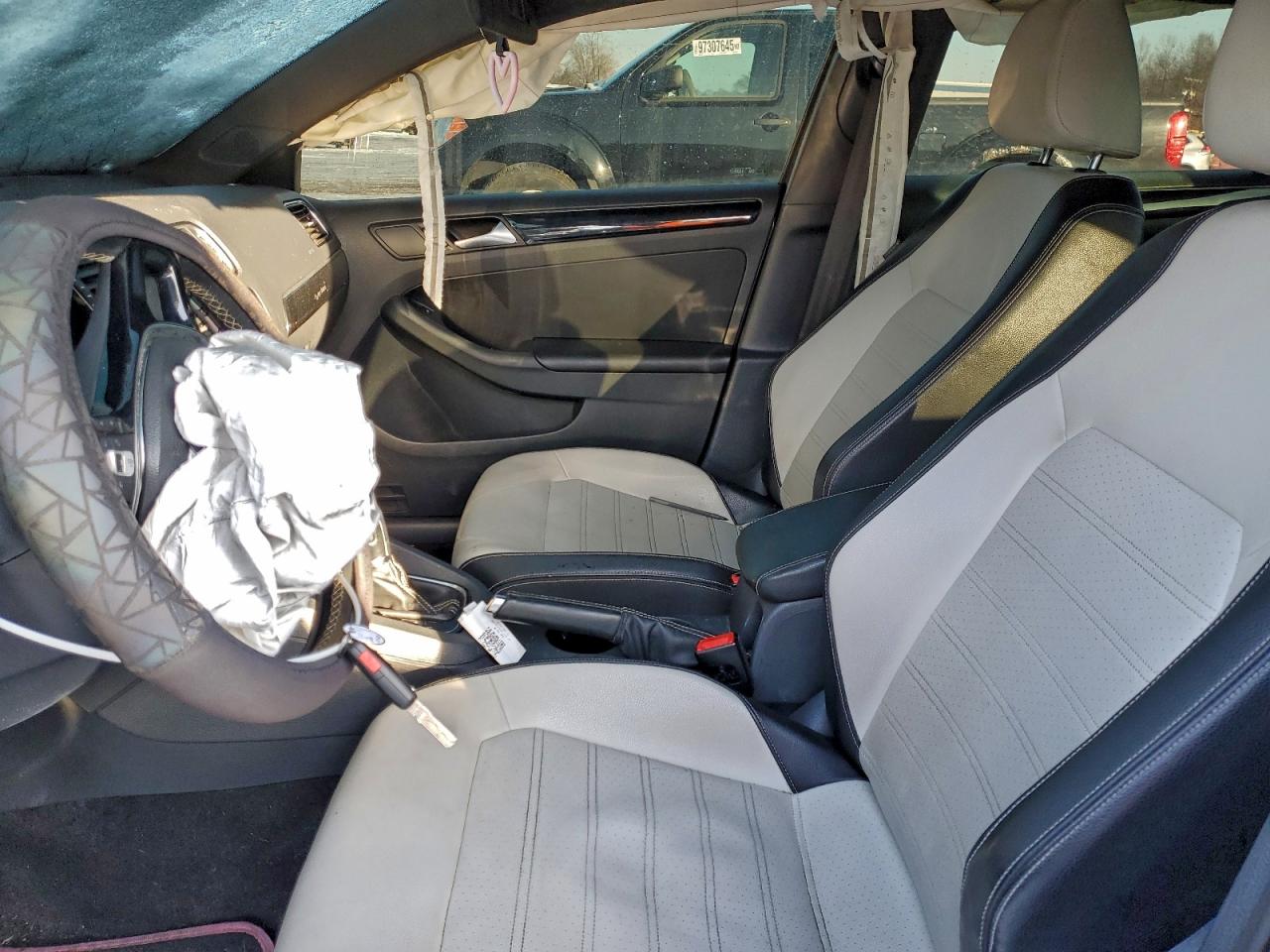 Volkswagen Jetta Se Image 10