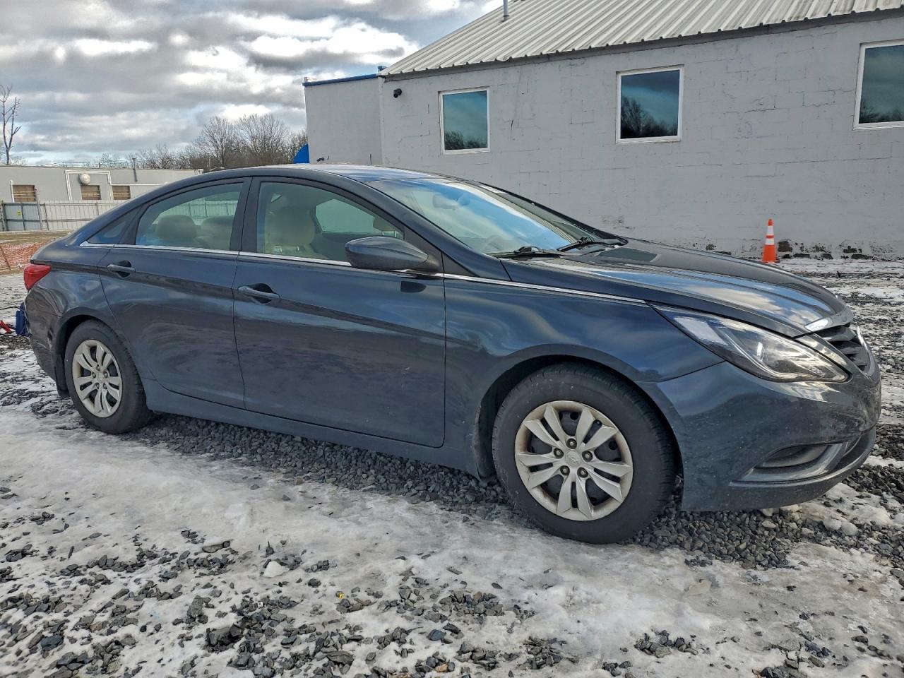 Hyundai SONATA Gls Image 4