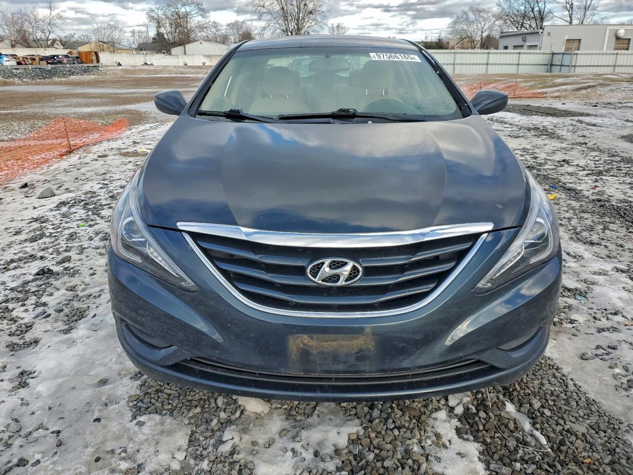 Hyundai SONATA Gls Image 12