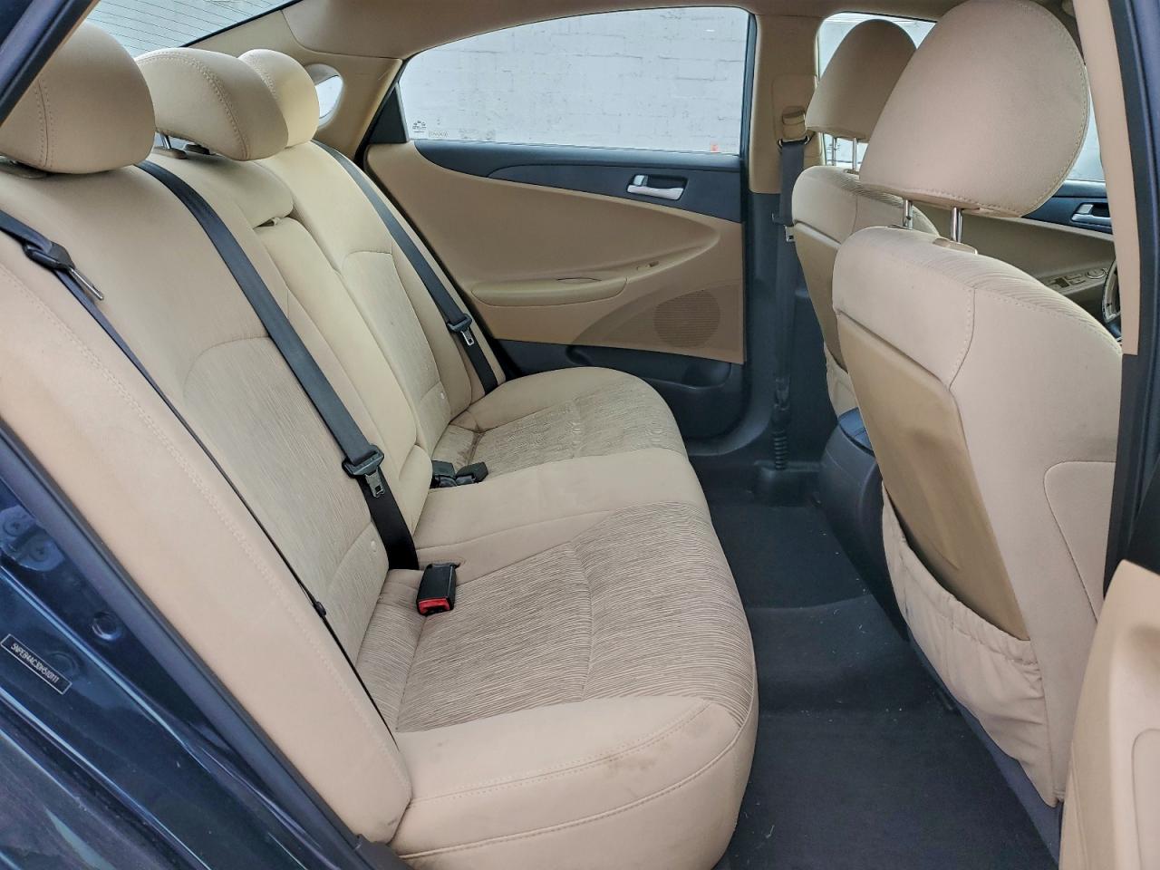 Hyundai SONATA Gls Image 6