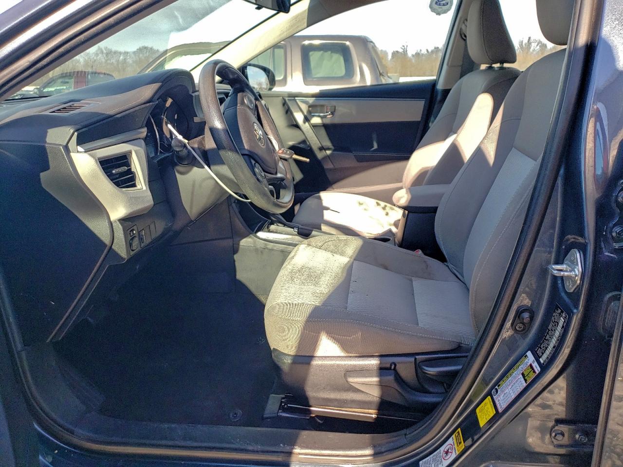 Toyota Corolla L Image 12