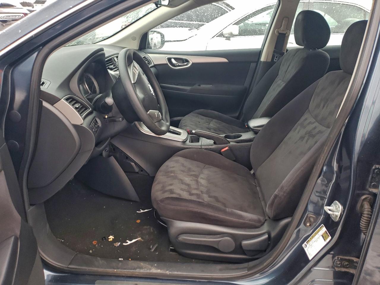 Nissan Sentra S Image 9