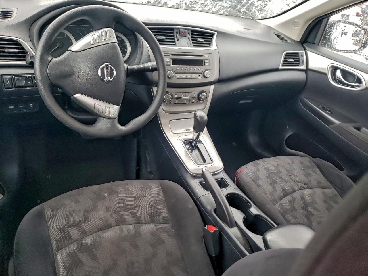 Nissan Sentra S Image 12