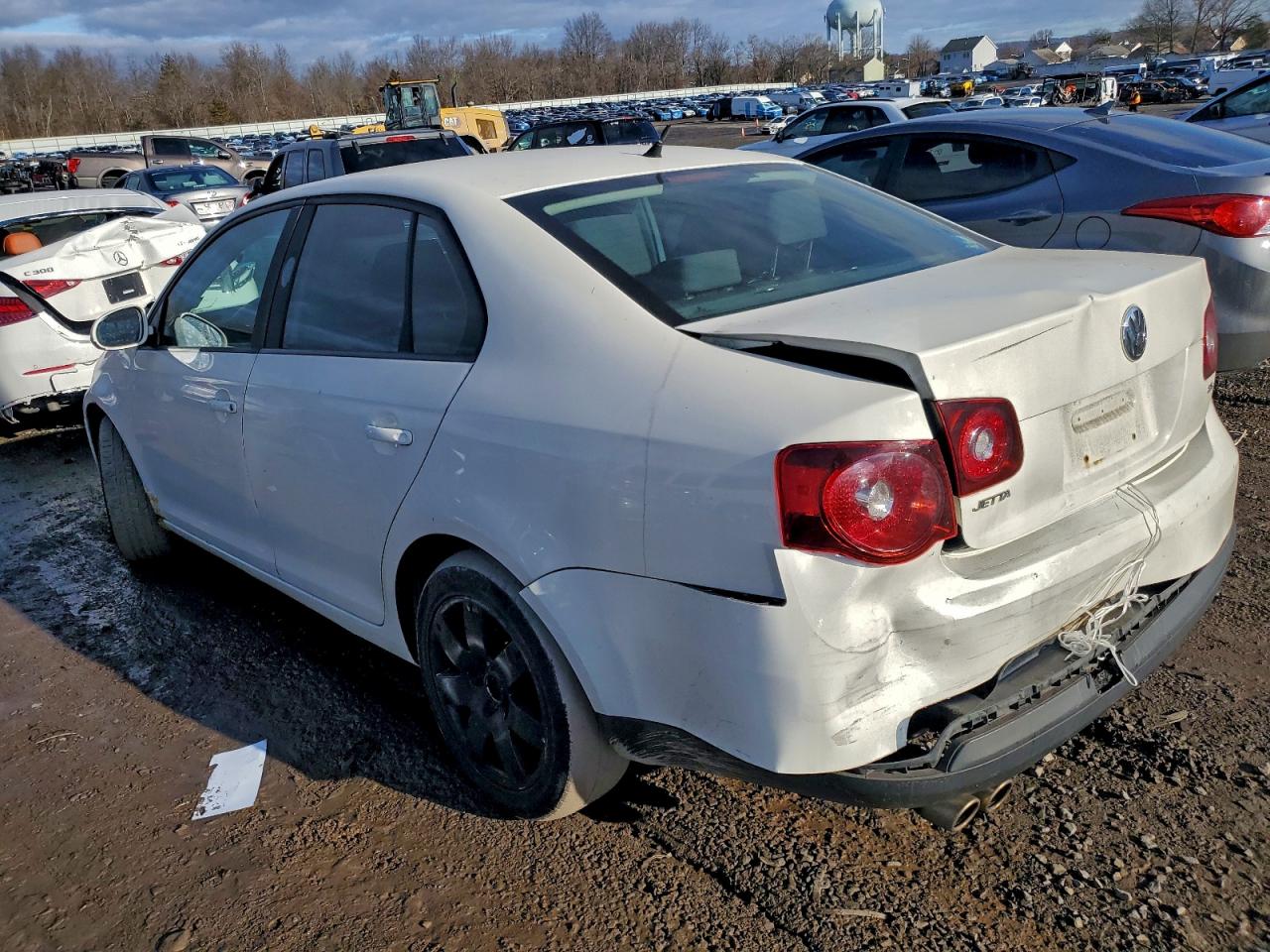 Volkswagen Jetta S Image 7