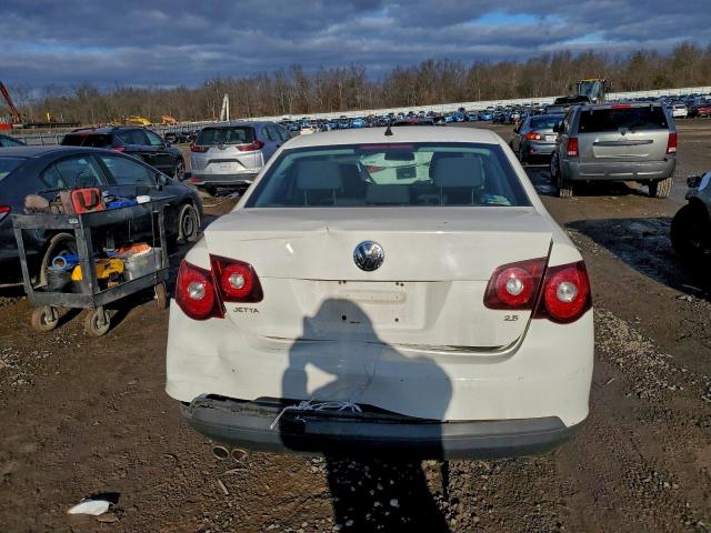 Volkswagen Jetta S Image 2