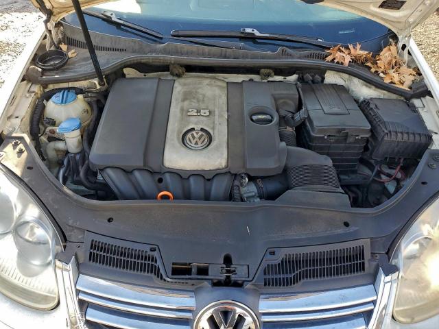 Volkswagen Jetta S Image 11