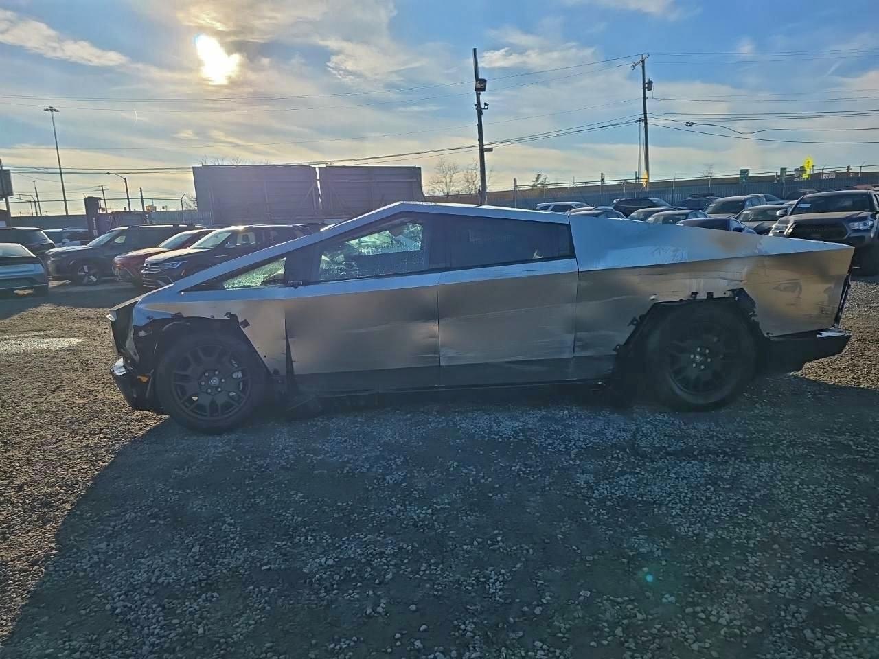 Tesla Cybertruck Image 13