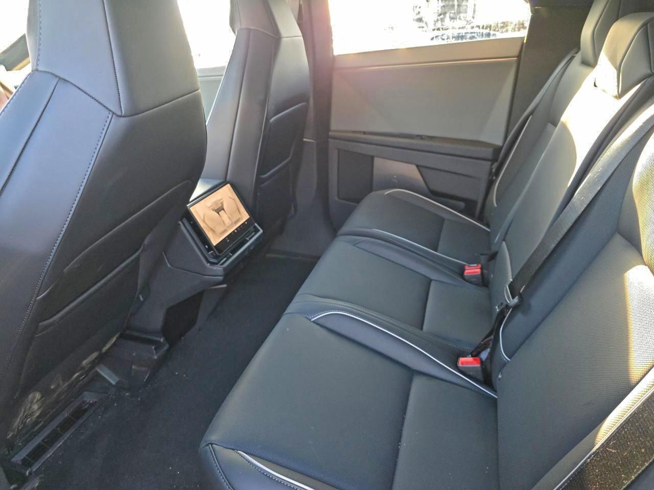 Tesla Cybertruck Image 11